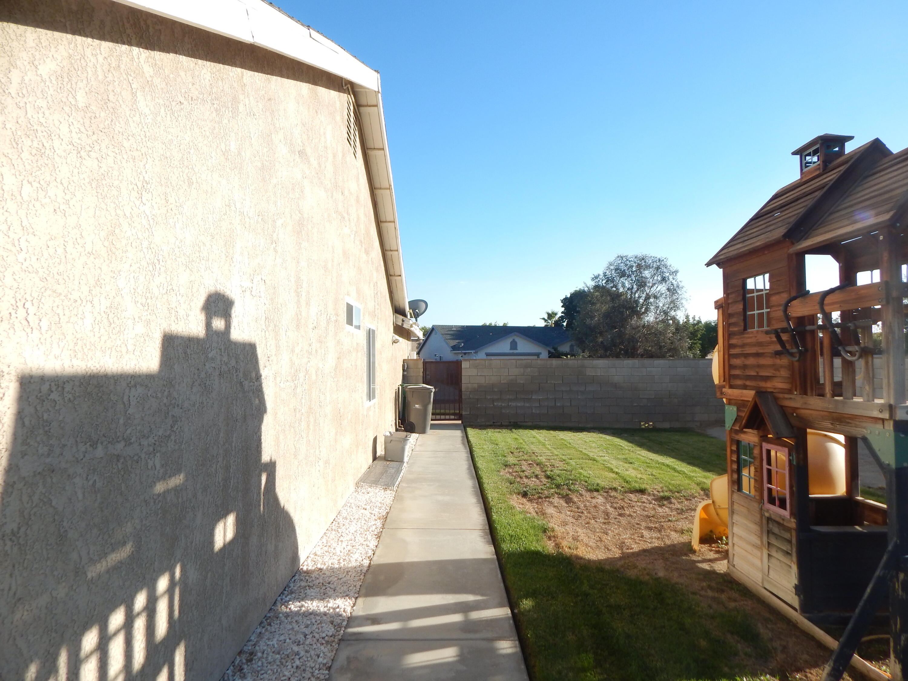 3243 Kayak Street Lancaster, CA 93535 - Photo 25 of 32 DSCN2783