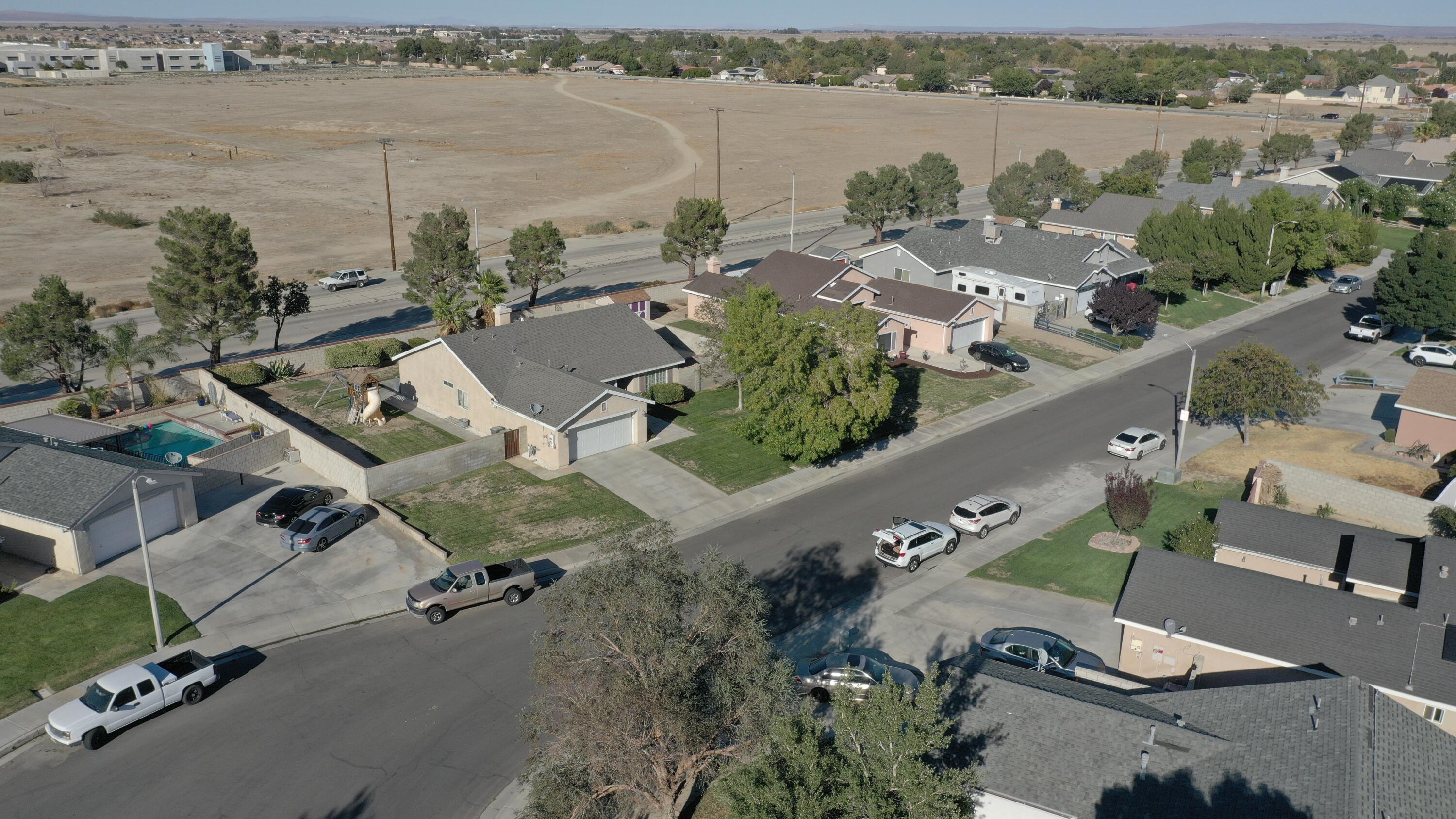 3243 Kayak Street Lancaster, CA 93535 - Photo 28 of 32 DJI_0171