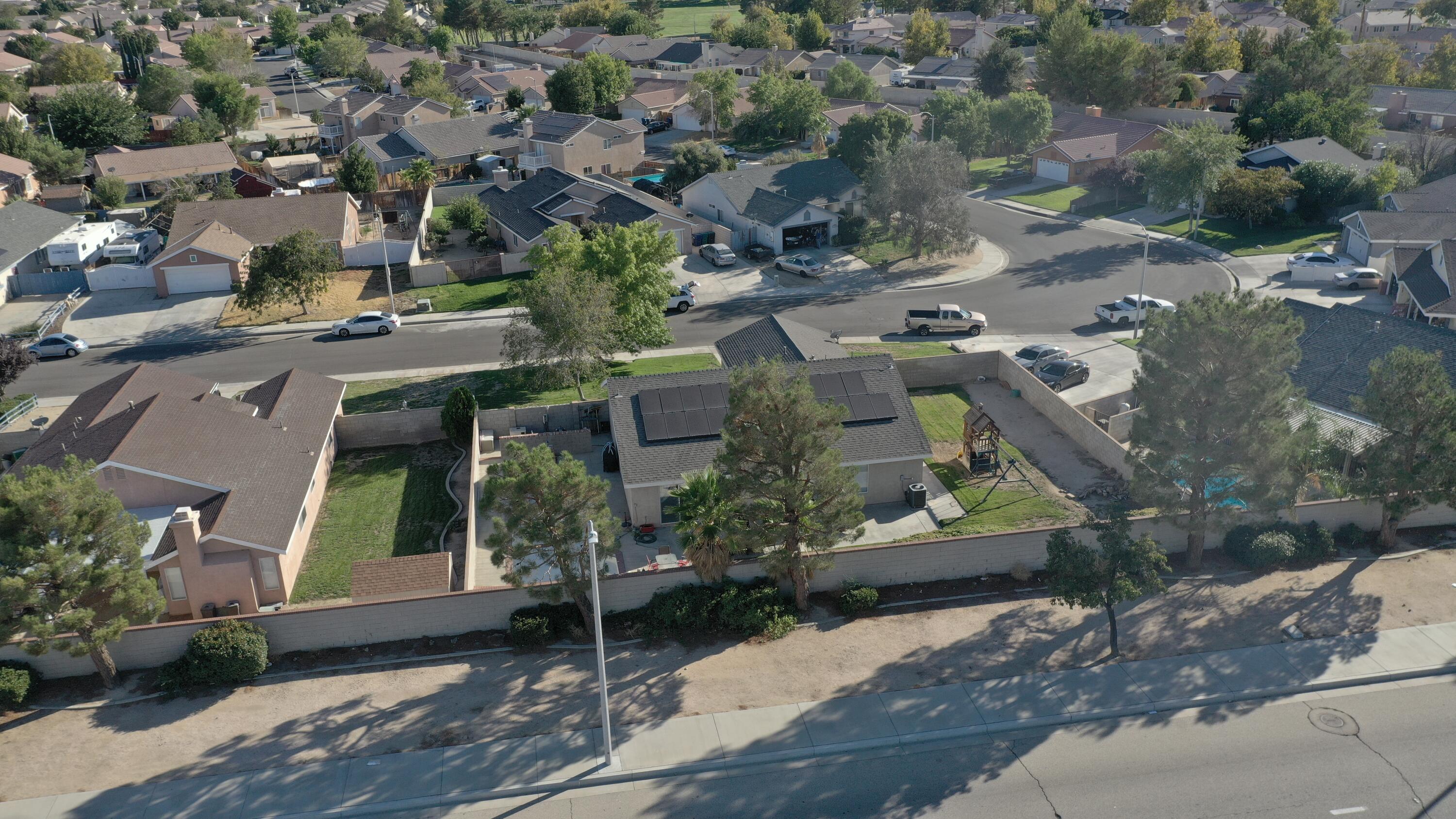 3243 Kayak Street Lancaster, CA 93535 - Photo 31 of 32 DJI_0180
