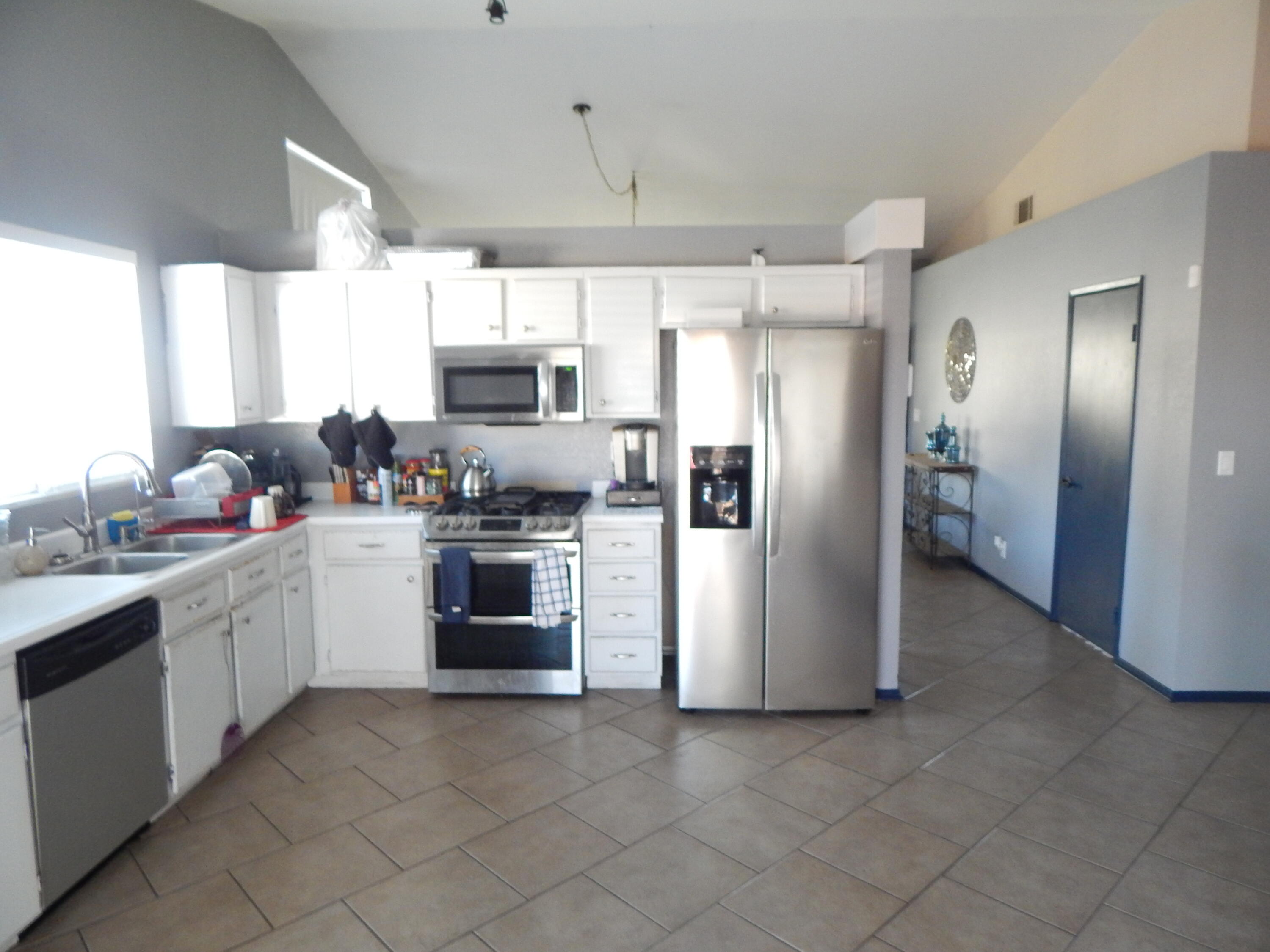 3243 Kayak Street Lancaster, CA 93535 - Photo 4 of 32 DSCN2785