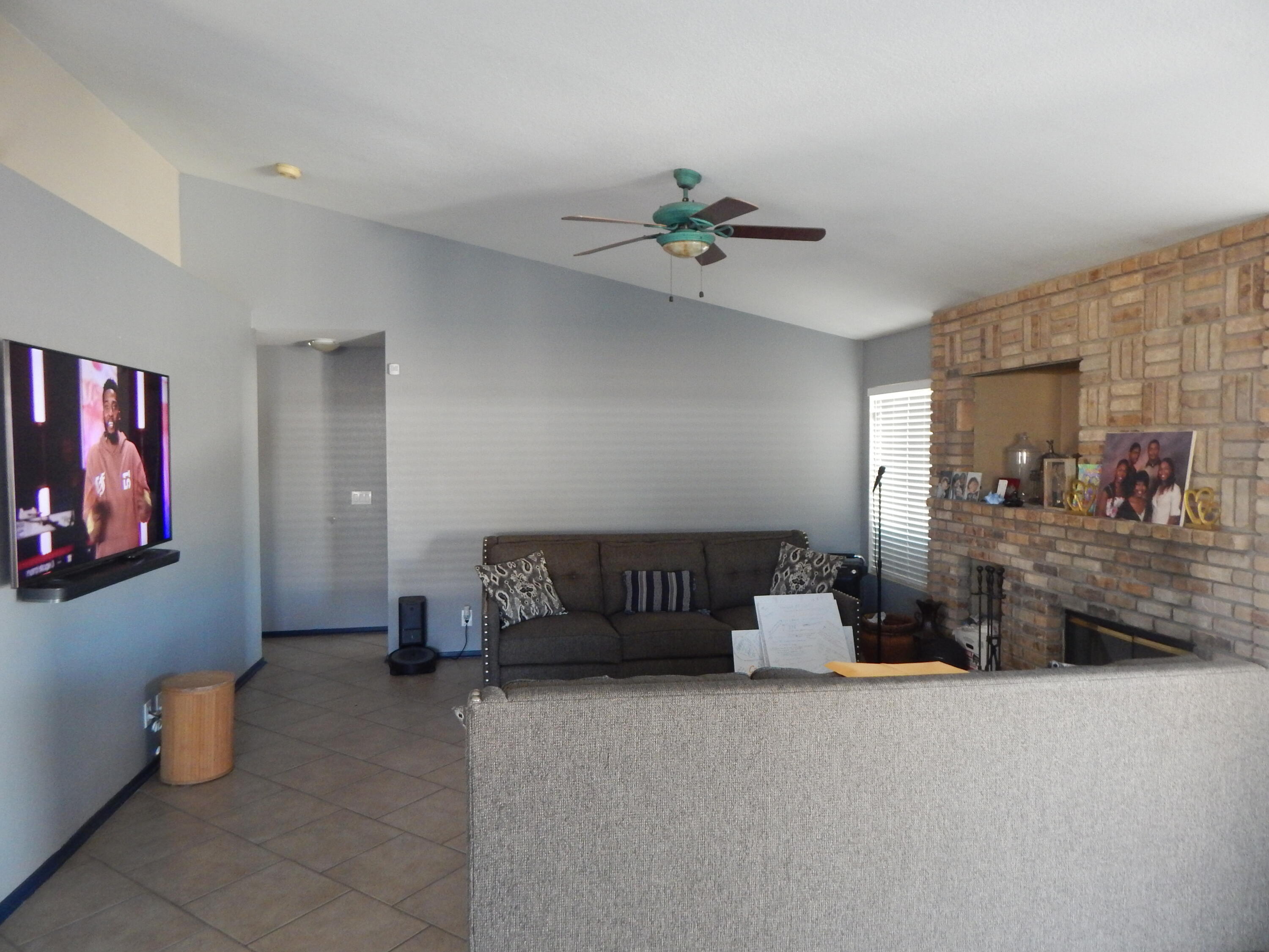 3243 Kayak Street Lancaster, CA 93535 - Photo 6 of 32 DSCN2763