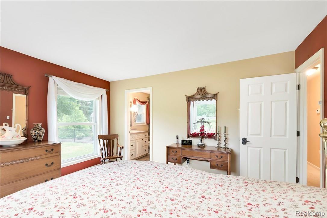 820 East Davis Road Howell, MI 48843 - Photo 28 of 36 Master Bedroom View 2