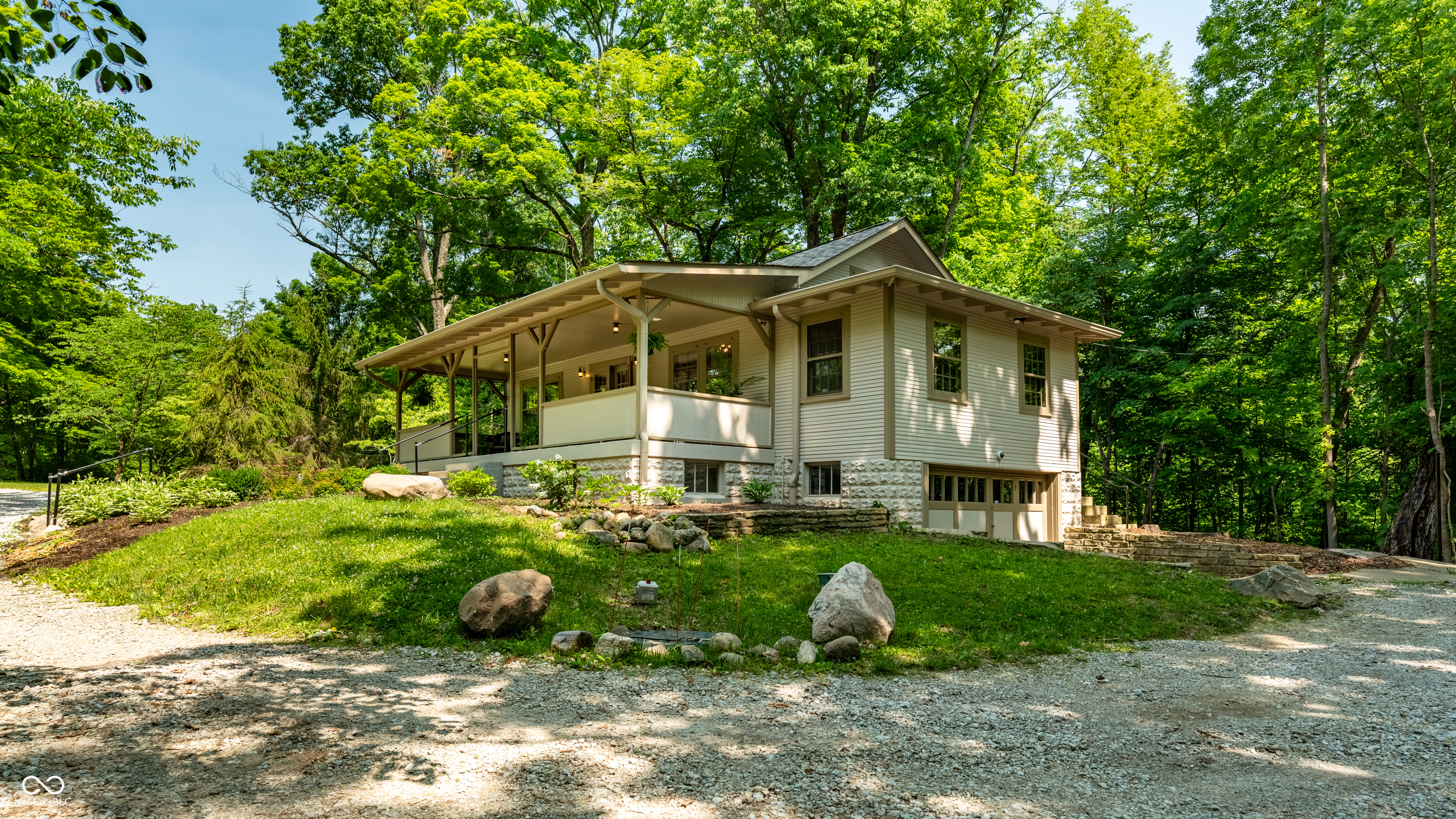 8717 Moore Road Indianapolis, IN 46278 - Photo 5 of 49 Gallery Image 5