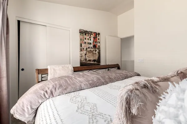 $2,800 | 2250 East Deer Valley Drive, Unit 15, Phoenix, AZ 85024