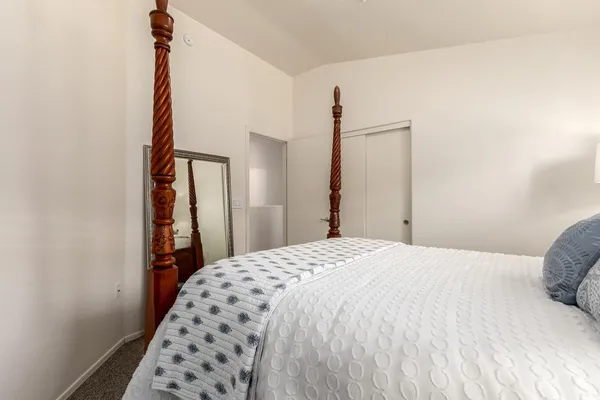 $2,800 | 2250 East Deer Valley Drive, Unit 15, Phoenix, AZ 85024