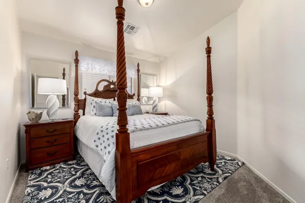 $2,800 | 2250 East Deer Valley Drive, Unit 15, Phoenix, AZ 85024