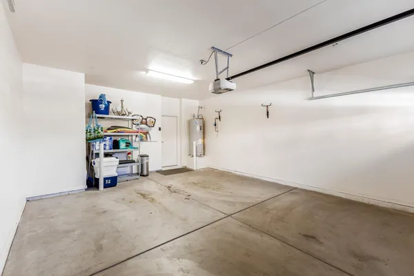 $2,800 | 2250 East Deer Valley Drive, Unit 15, Phoenix, AZ 85024
