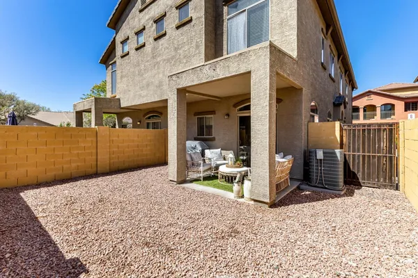 $2,800 | 2250 East Deer Valley Drive, Unit 15, Phoenix, AZ 85024