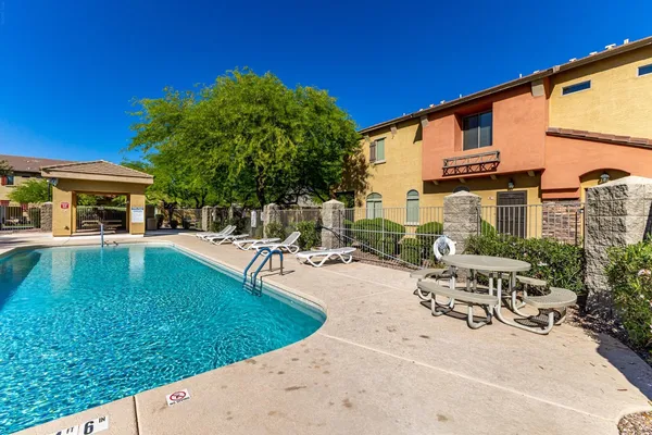 $2,800 | 2250 East Deer Valley Drive, Unit 15, Phoenix, AZ 85024