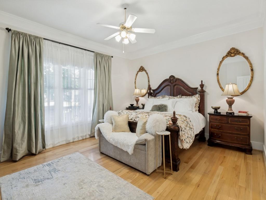 4947 Reiger Avenue Dallas, TX 75214 - Photo 21 of 35 primary bedroom on first floor