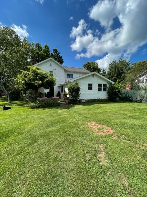 545 Maple Street Colon, MI 49040 - Photo 7 of 37 IMG_1541