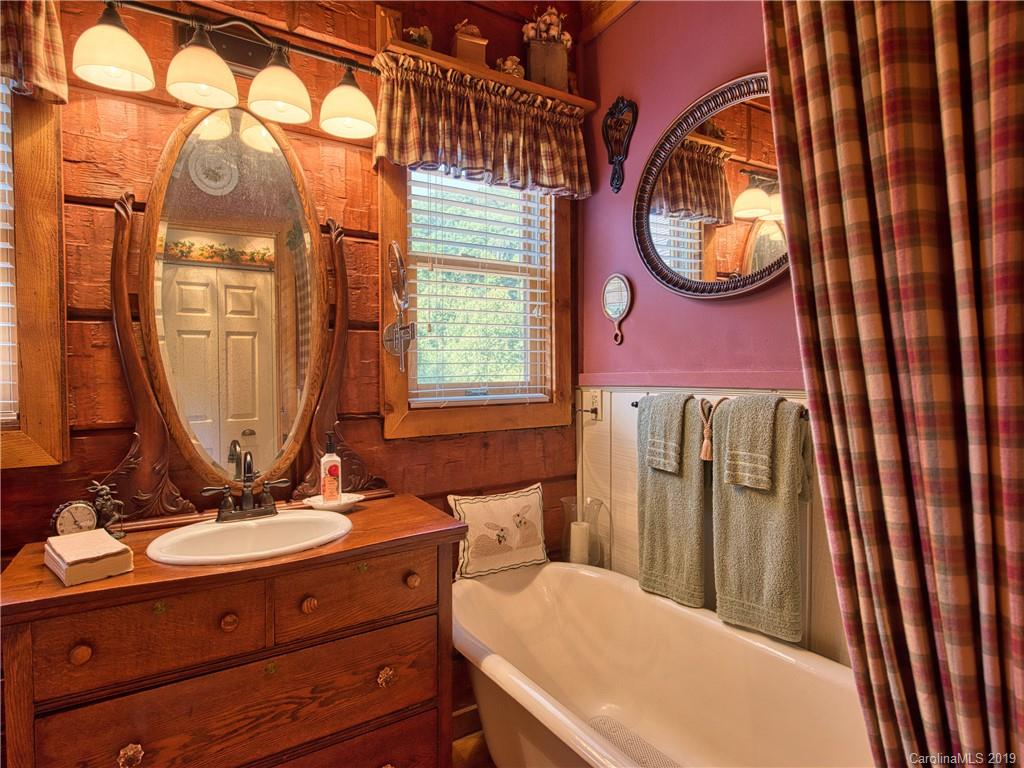 1249 Rough Knob Road Clyde, NC 28721 - Photo 16 of 41 Gallery Image 16