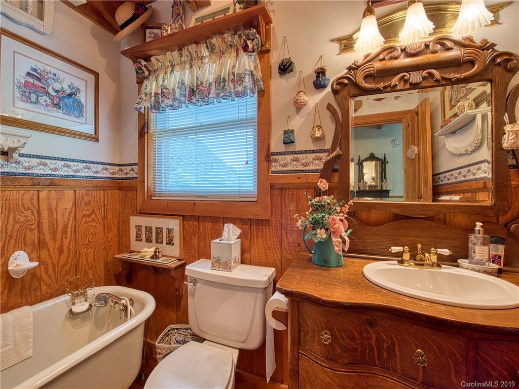 1249 Rough Knob Road Clyde, NC 28721 - Photo 20 of 41 Gallery Image 20