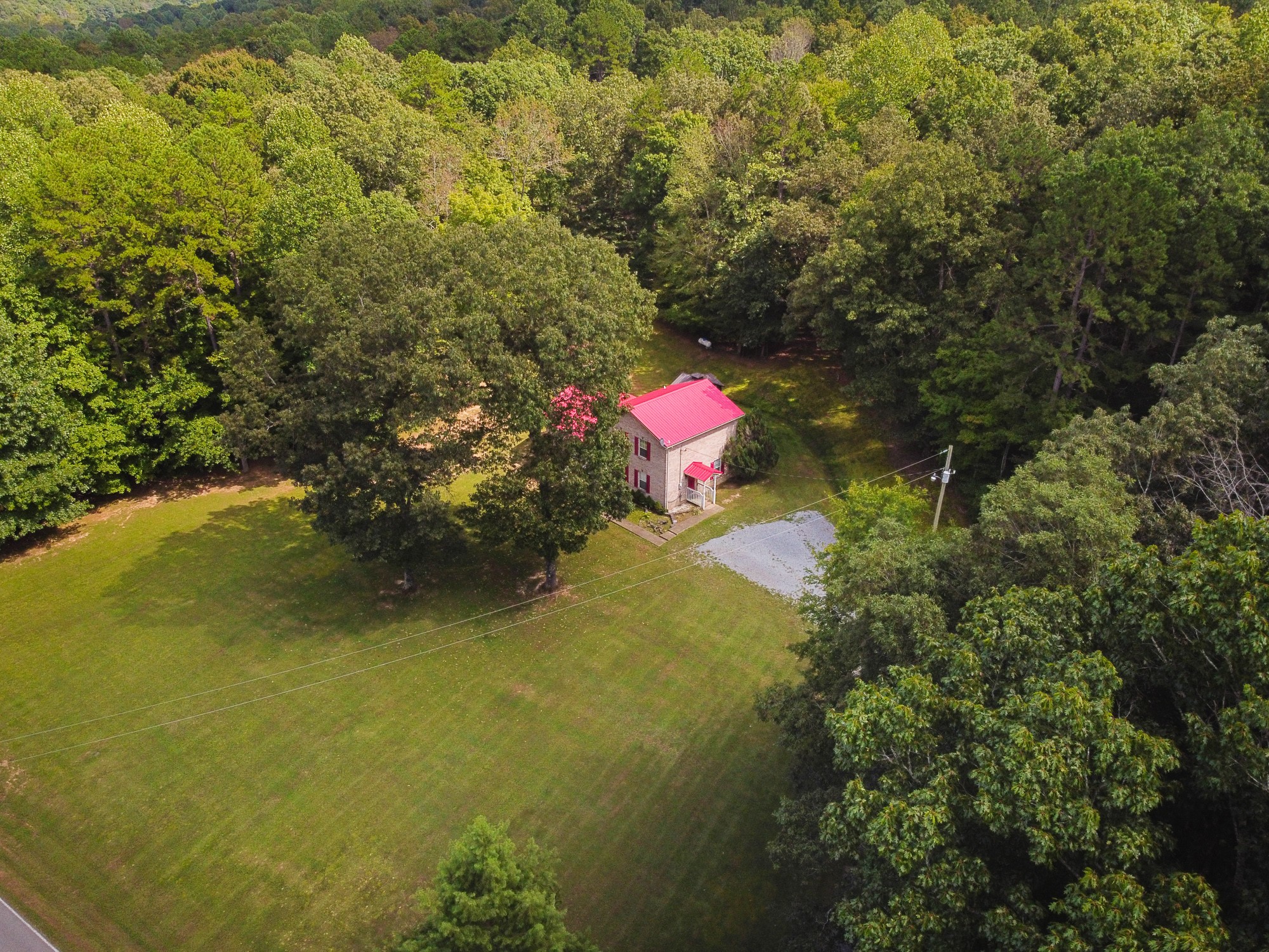 6708 Pinewood Road Nunnelly, TN 37137 - Photo 4 of 36 Gallery Image 4