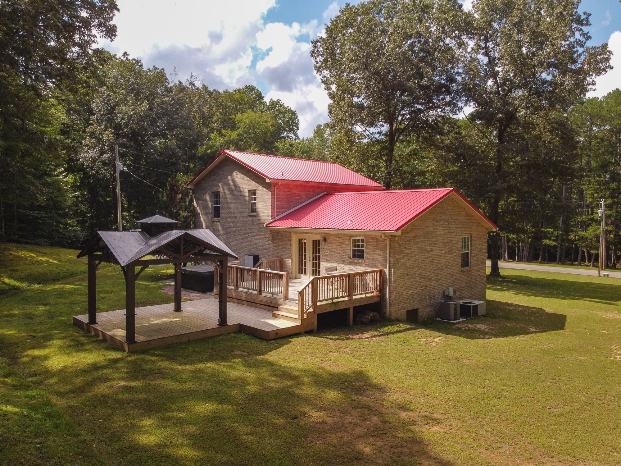 6708 Pinewood Road Nunnelly, TN 37137 - Photo 5 of 36 Gallery Image 5