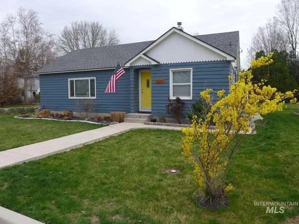 $318,000 | 1224 North Michigan Avenue, Caldwell, ID 83605