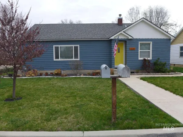 $324,900 | 1224 North Michigan Avenue, Caldwell, ID 83605