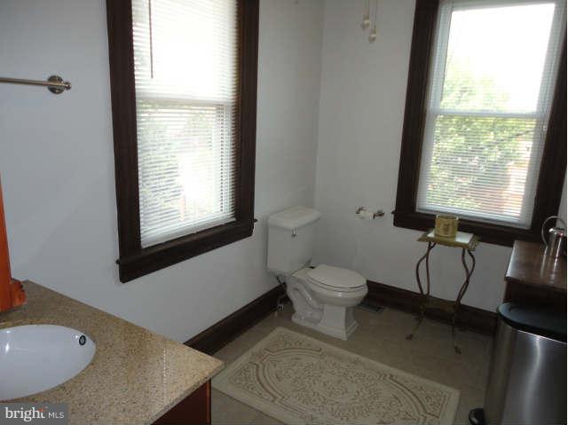 7520 Philadelphia Road Rosedale, MD 21237 - Photo 17 of 27 Bath (Master)