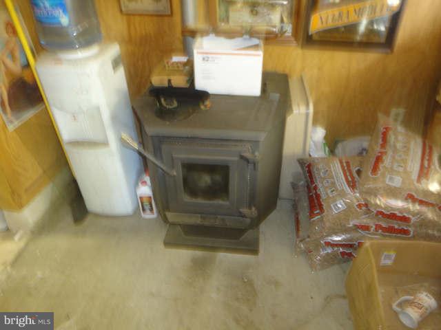 7520 Philadelphia Road Rosedale, MD 21237 - Photo 23 of 27 Workshop Pellet Stove