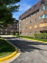 300 South Roselle Road, Unit 514 Schaumburg, IL 60193 - Photo 1 of 17