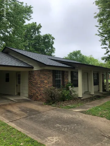$1,350 | 6115 Forestgate Road, Horn Lake, MS 38637