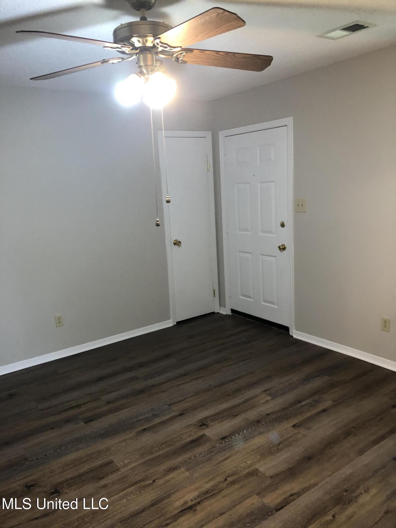 6115 Forestgate Road Horn Lake, MS 38637 - Photo 5 of 8 Photo Apr 27 2023, 10 52 04 AM