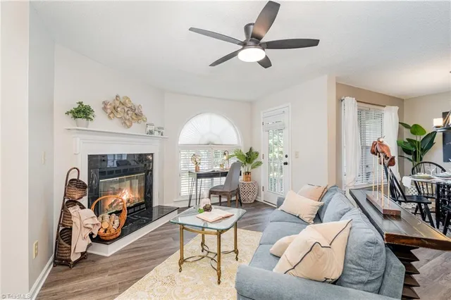 $179,000 | 3624 Morris Farm Drive, Unit 2B, Greensboro, NC 27409