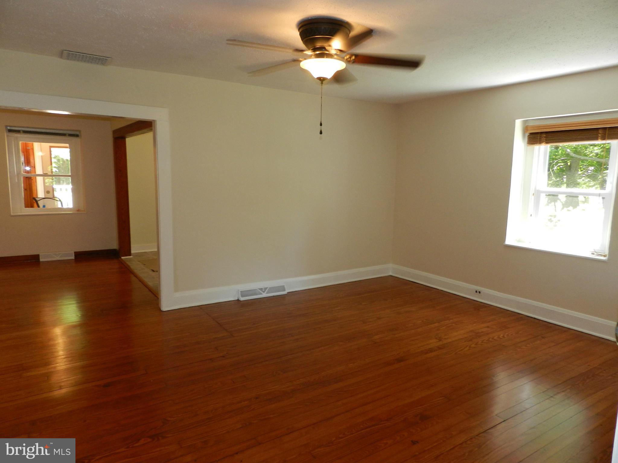 3325 Forge Hill Road Street, MD 21154 - Photo 13 of 30 Living Room