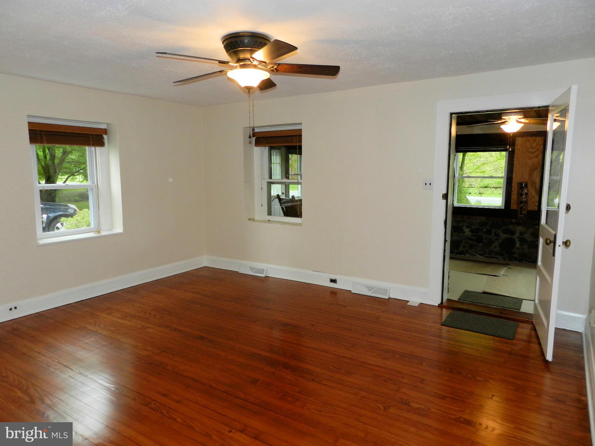 3325 Forge Hill Road Street, MD 21154 - Photo 16 of 30 Living Room