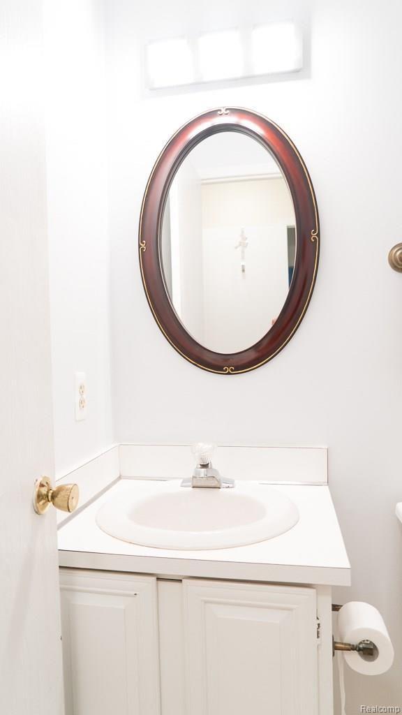 43528 Oakbrook Road Canton, MI 48187 - Photo 28 of 56 43528_Oakbrook-27.jpg