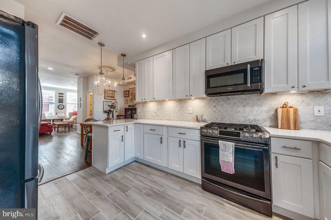 650 Acker Place Northeast Washington, DC 20002 - Photo 13 of 37 Delightful space throughout