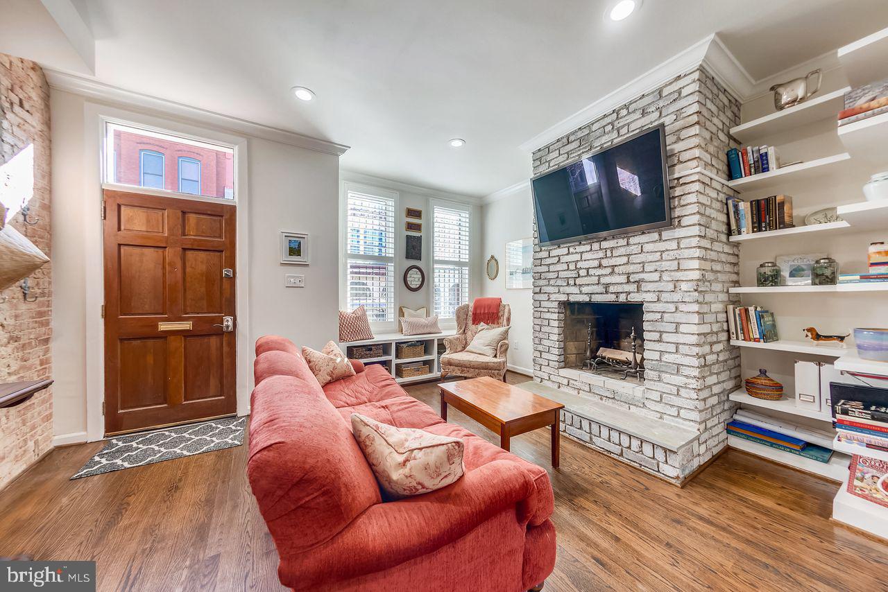 650 Acker Place Northeast Washington, DC 20002 - Photo 2 of 37 Welcome to 650 Acker Place!