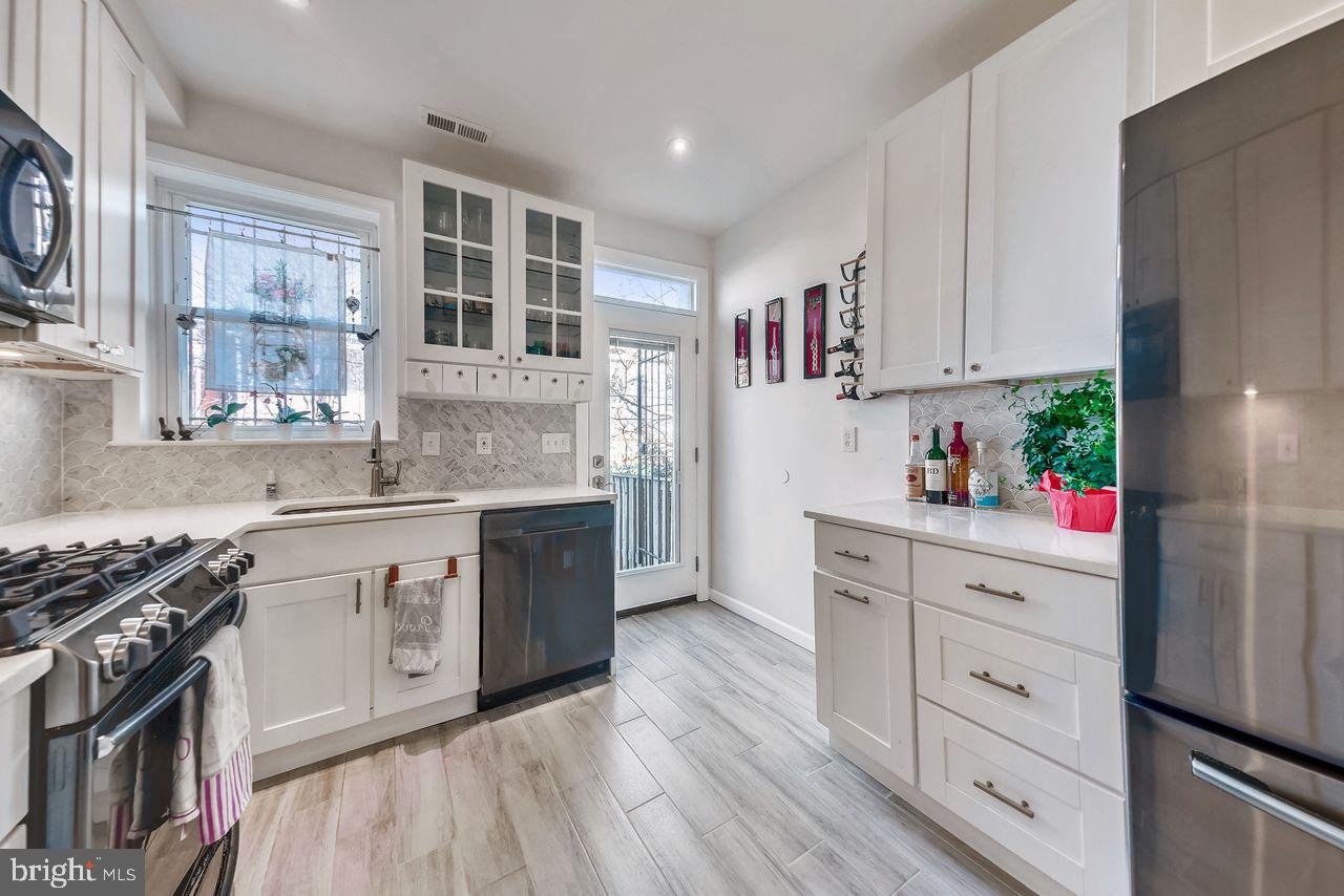 650 Acker Place Northeast Washington, DC 20002 - Photo 10 of 37 Plenty of Cabinet and Counter Space