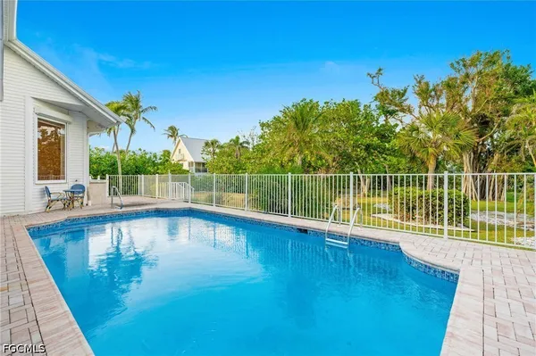 $2,250,000 | 4090 West Gulf Drive, Sanibel, FL 33957