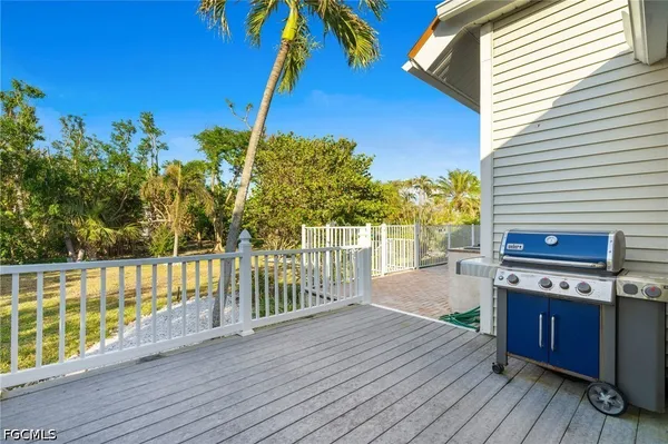 $2,250,000 | 4090 West Gulf Drive, Sanibel, FL 33957