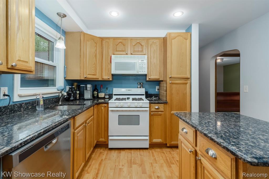30449 Hickey Road Chesterfield, MI 48051 - Photo 16 of 41