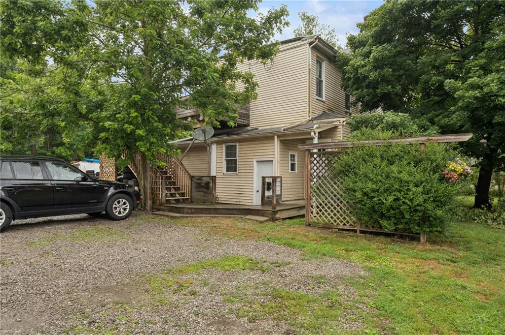 1523 Evergreen Road Pittsburgh, PA 15209 - Photo 32 of 35 a view of a car garage