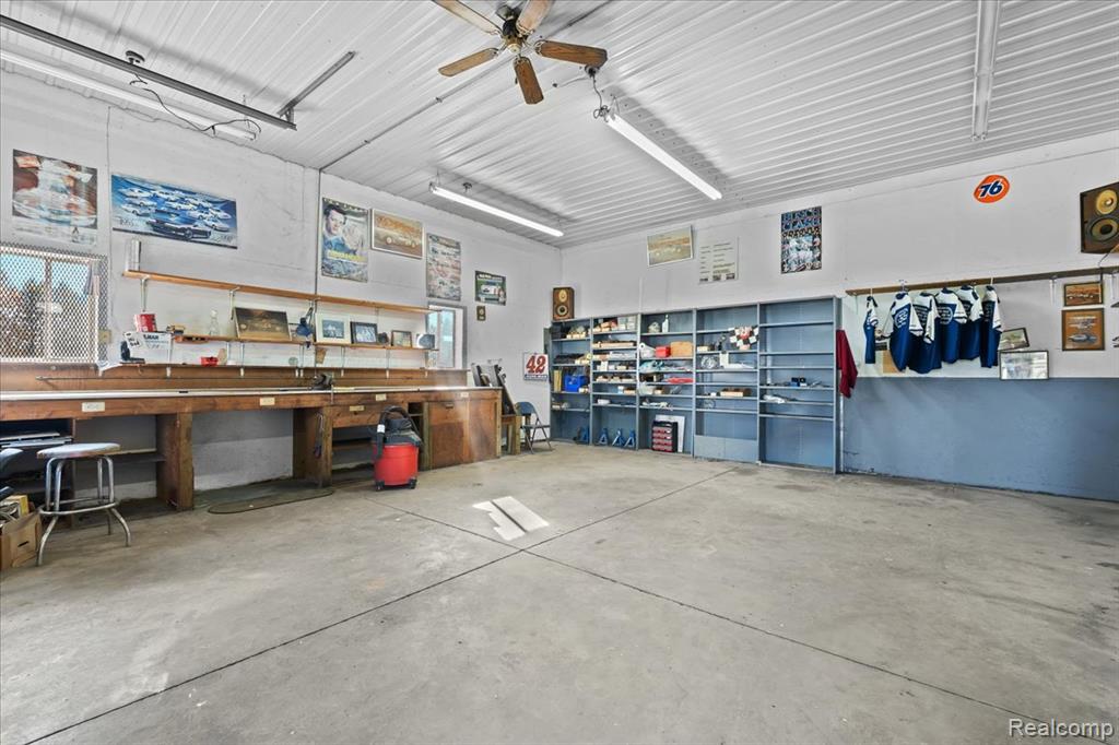 2795 North Burkhart Road Howell, MI 48855 - Photo 6 of 31
