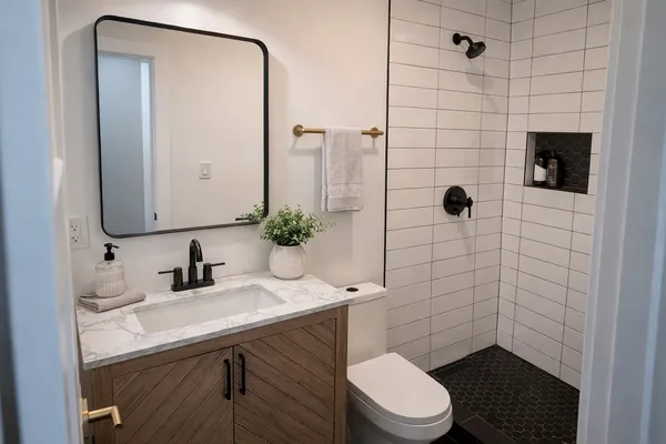 $3,500 | 6649 South Woodlawn Avenue, Unit 1, Chicago, IL 60637