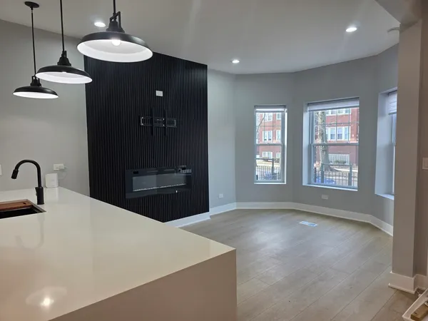 $3,500 | 6649 South Woodlawn Avenue, Unit 1, Chicago, IL 60637