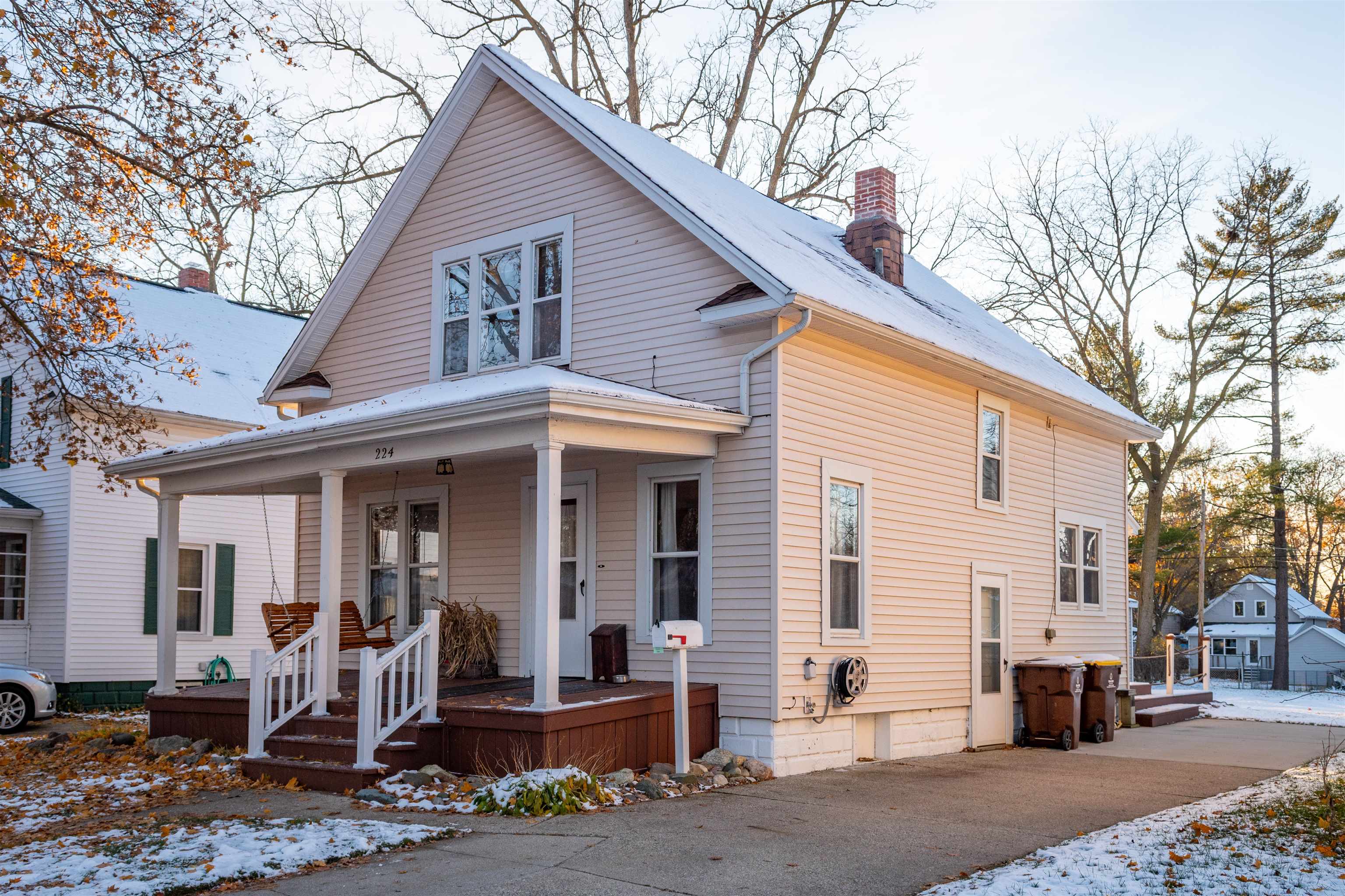 224 Rockingham Avenue Alma, MI 48801 - Photo 1 of 27 1940454-16469136-8814-4eb9-9418-680abc5a4716.JPG