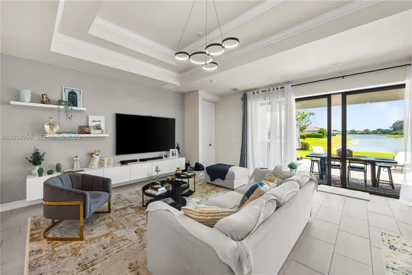 $7,000 | 4549 Pinehurst Trail West, Unit W, Oakland Park, FL 33309