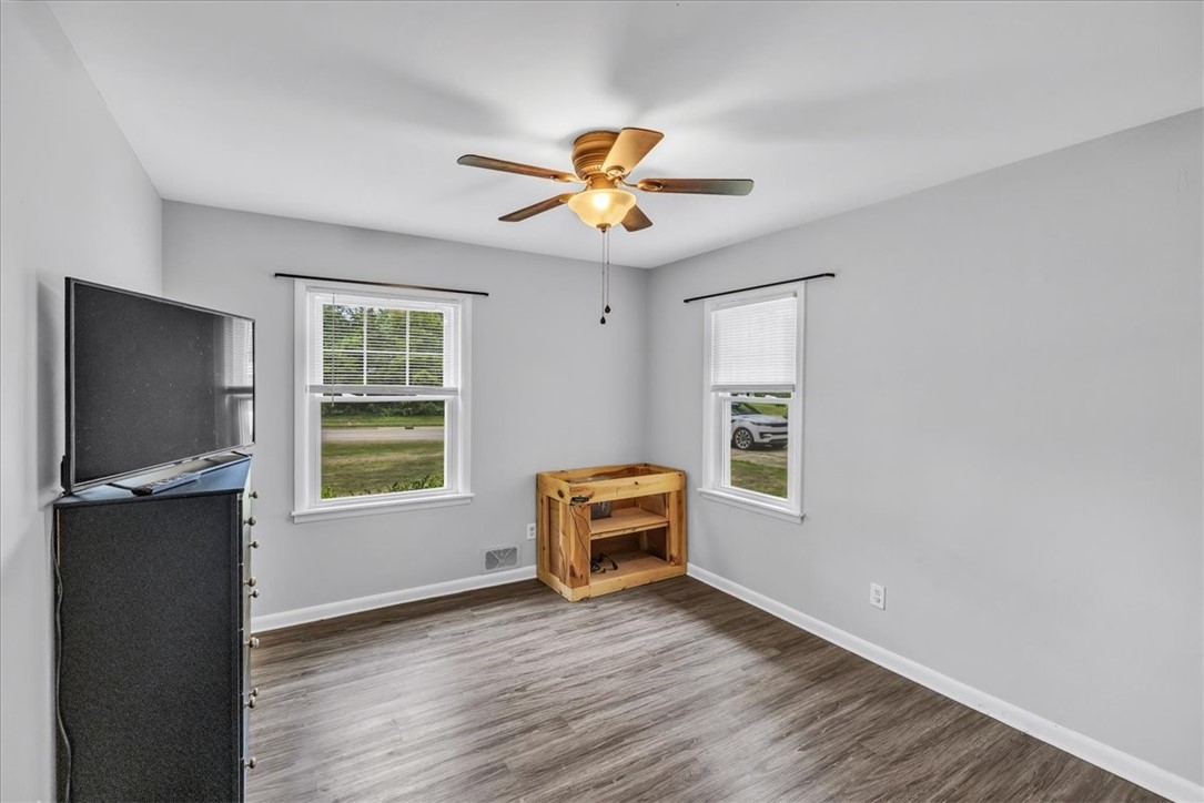 336 North Country Club Road Decatur, IL 62521 - Photo 10 of 26 Gallery Image 10