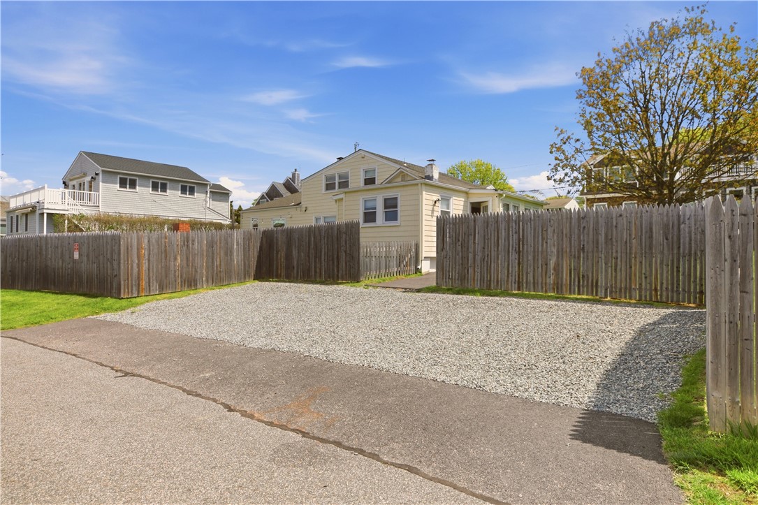 2 Stimpson Street Middletown, RI 02842 - Photo 18 of 28