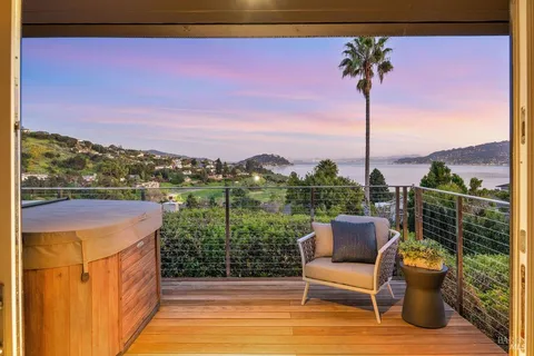 $5,695,000 | 4 Warrens Way, Tiburon, CA 94920
