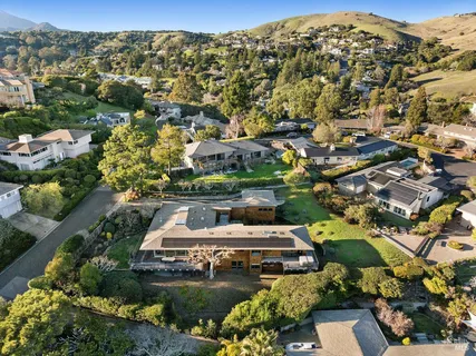 $5,695,000 | 4 Warrens Way, Tiburon, CA 94920
