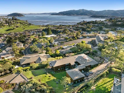 $5,695,000 | 4 Warrens Way, Tiburon, CA 94920