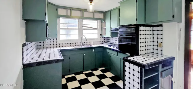 $100,000 | 1914 19th Avenue, Gulfport, MS 39501