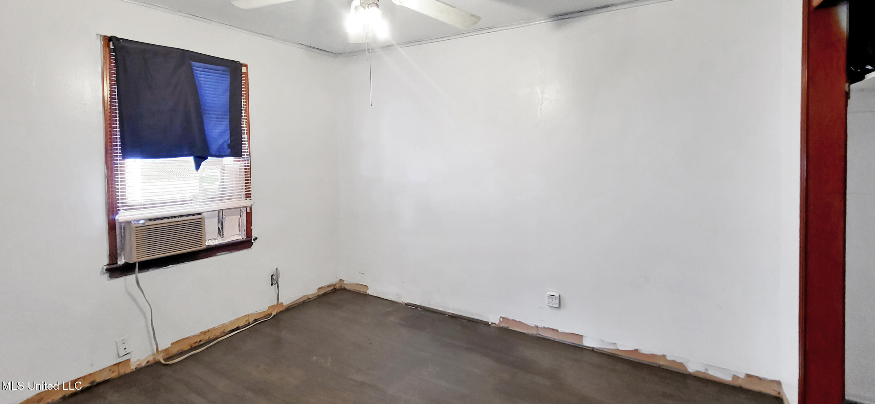 1914 19th Avenue Gulfport, MS 39501 - Photo 6 of 10 20250419_164156