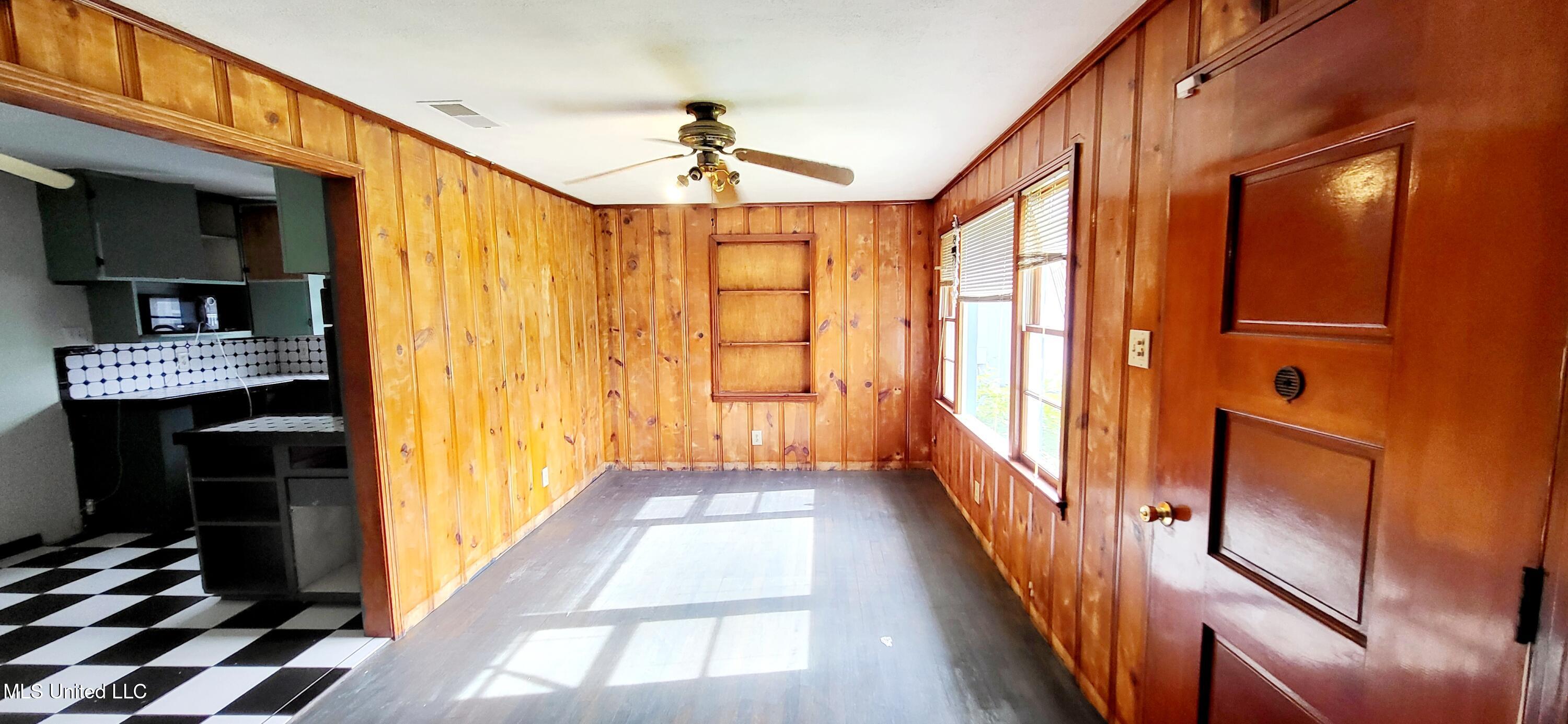 1914 19th Avenue Gulfport, MS 39501 - Photo 10 of 10 20250419_164040